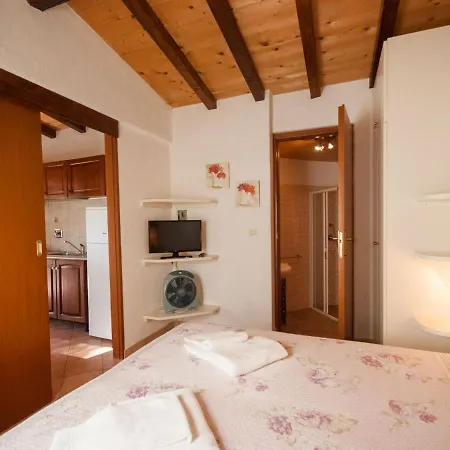 Semesterbostad Piccola Oasi-2 By Interhome